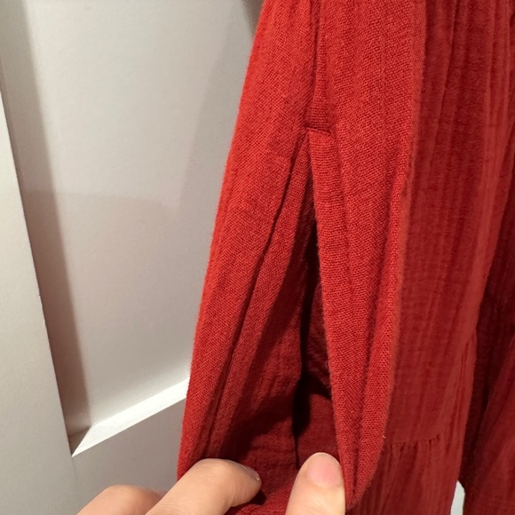 Old Navy Flowy V-Neck Dress - Picture 3 of 5